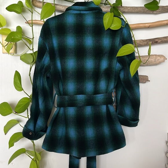Plaid wool wrap jacket - Picture 2 of 4